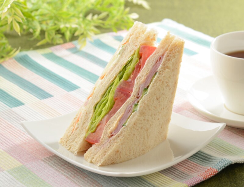 ローソンの「全粒粉入 野菜ミックスサンド」