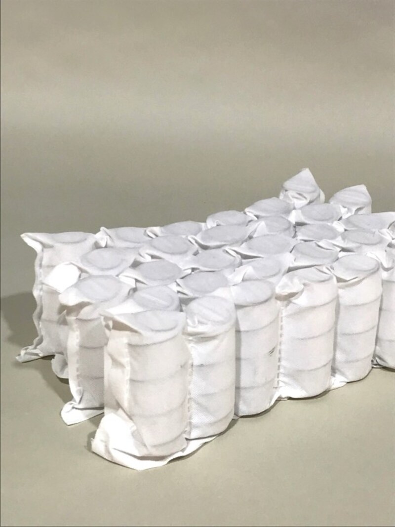 しっかりとした弾力で楽しく体を弾ませることができる