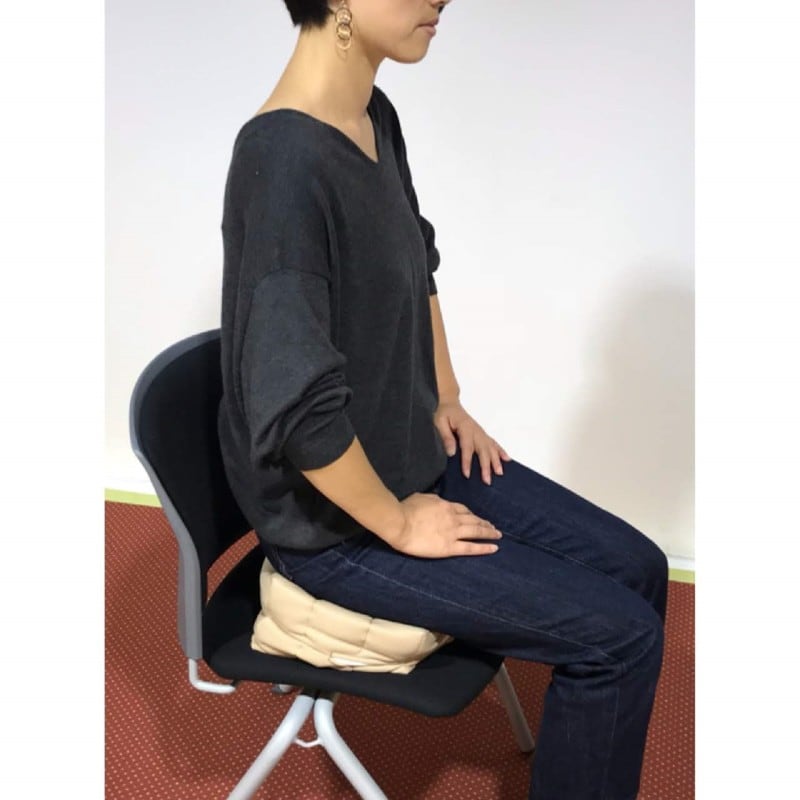 椅子や床に置いて座り疲れの予防に