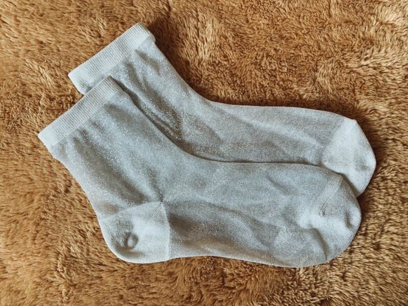 秋冬に履き倒したソックスは春仕様に変えても◎