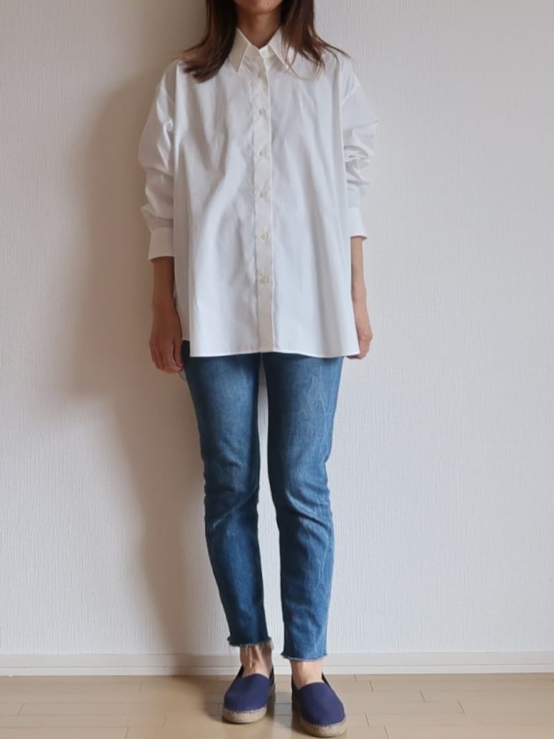 シンプルなコーデにも春夏らしい季節感がプラスされるのが嬉しい