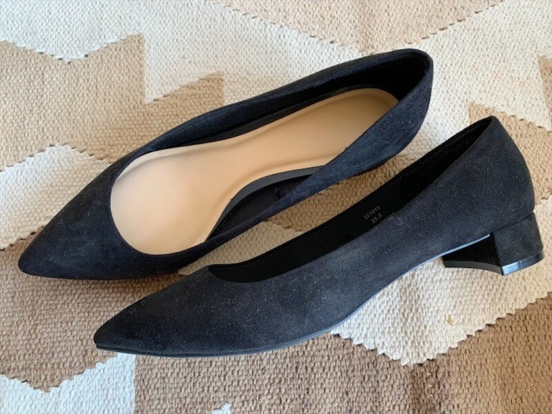 GU マシュマロローヒールパンプス　2490円（税抜）