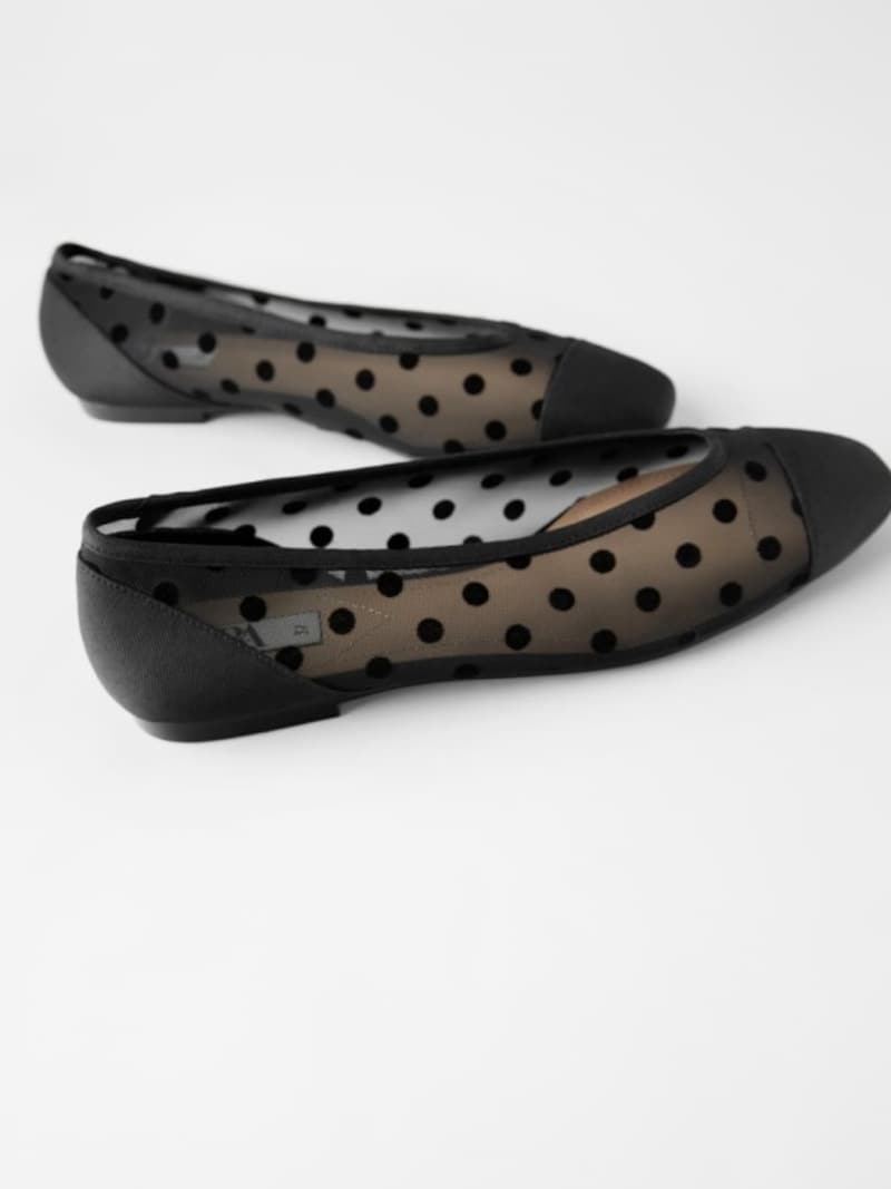 ZARA  ドット柄バレエシューズ  3990円（税込）