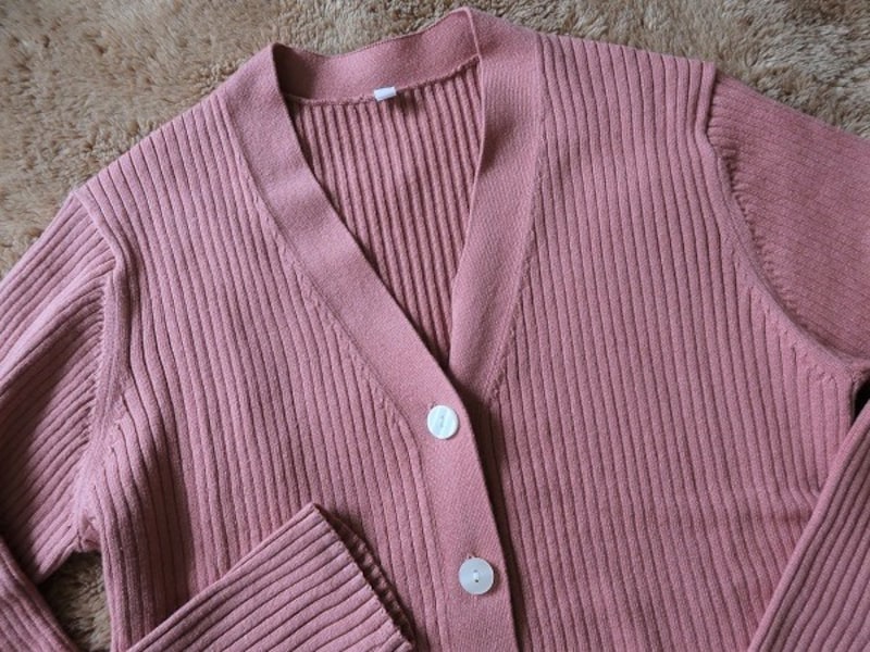 きれい色とシェルボタンの白のコントラストも素敵です