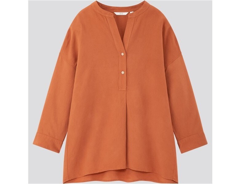 前述のリネンワイドパンツと合わせてワントーンコーデを楽しむのもおすすめ