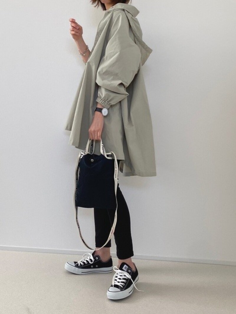 スタンドカラーのAラインコートはカジュアルに使えてヘビロテ　出典：WEAR