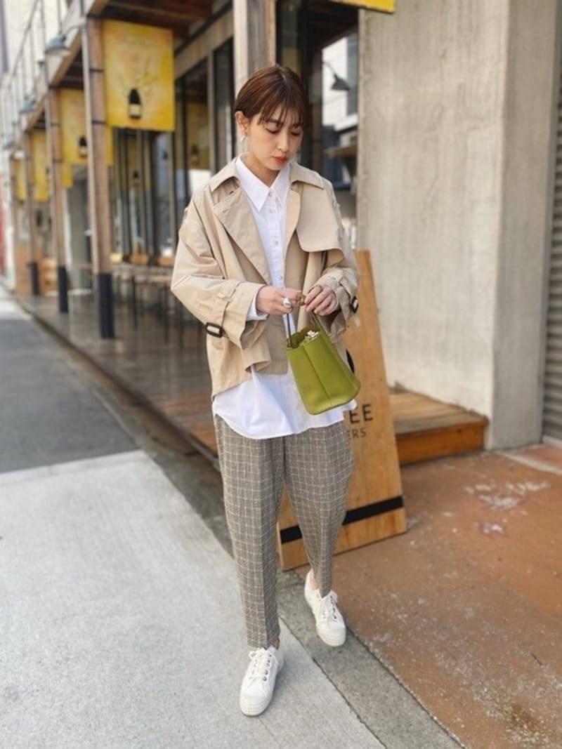 デニムシャツなので生地感も今の季節にぴったり　出典：WEAR