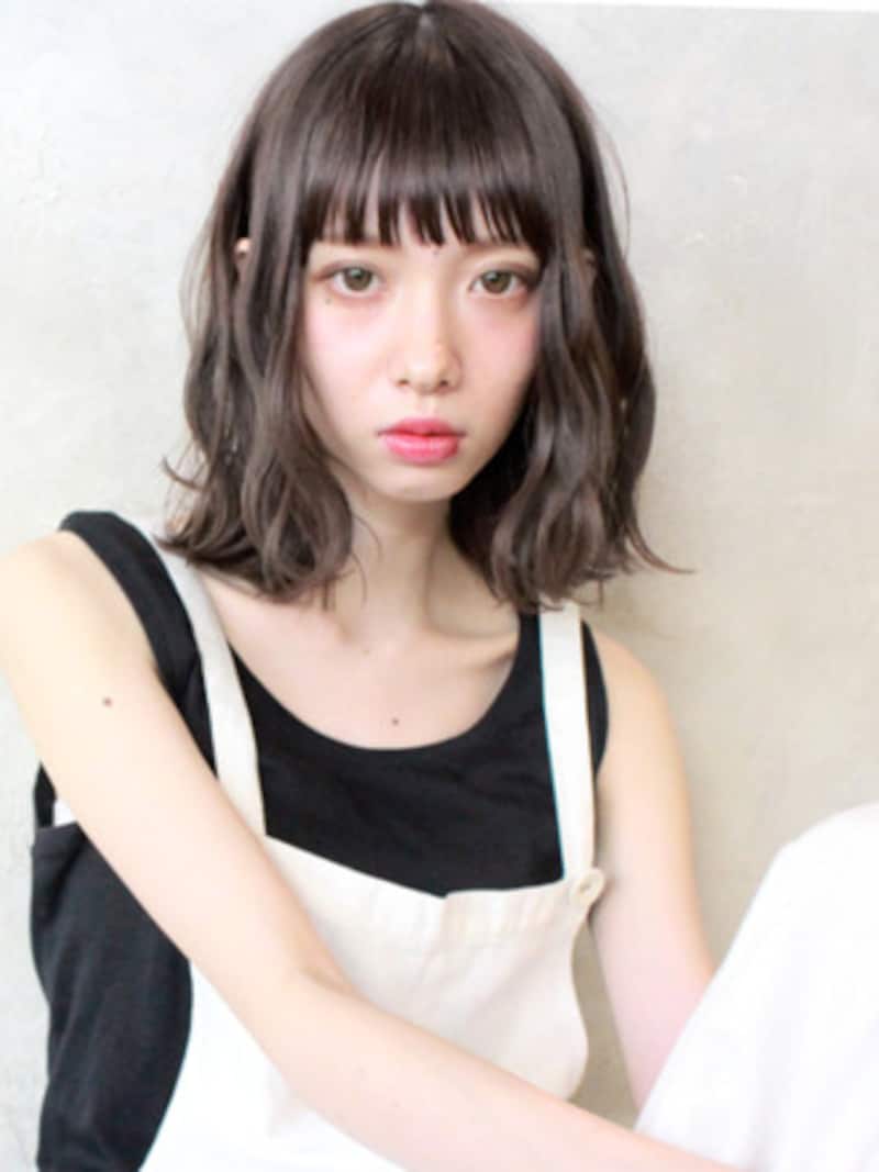 くせ毛風ロブ/伸ばしかけでもダラしなく見せないなら【ロブ】で決まり!