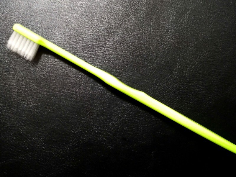 力の入れ過ぎを防ぐ設計がなされているそうで、力強く磨きがちな人にも安心です