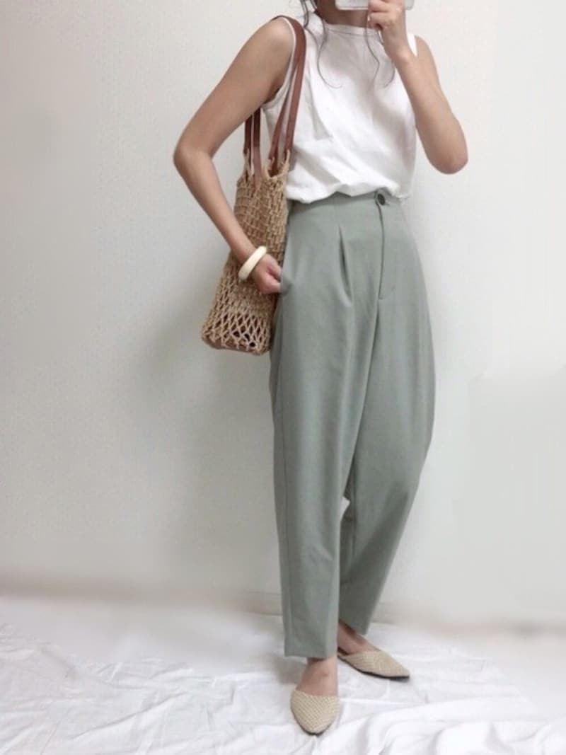 今の季節でも夏コーデでも大活躍　出典：WEAR