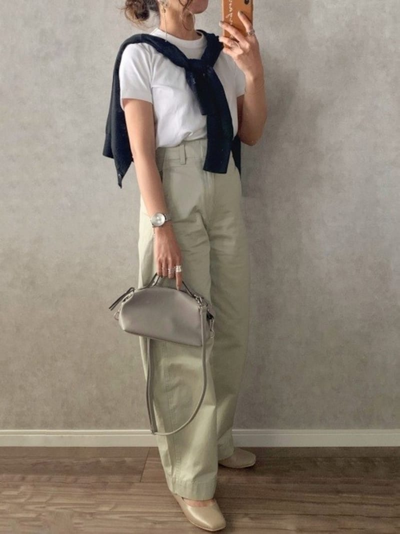 ユニクロのUVカットカーディガンはプチプラなのに優秀! 出典:WEAR