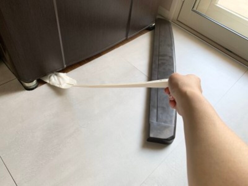 掃除しにくい冷蔵庫の下にもおすすめ。