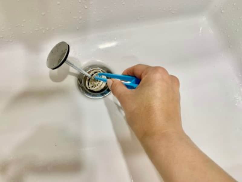 わずらわしい排水口の掃除にピッタリ。