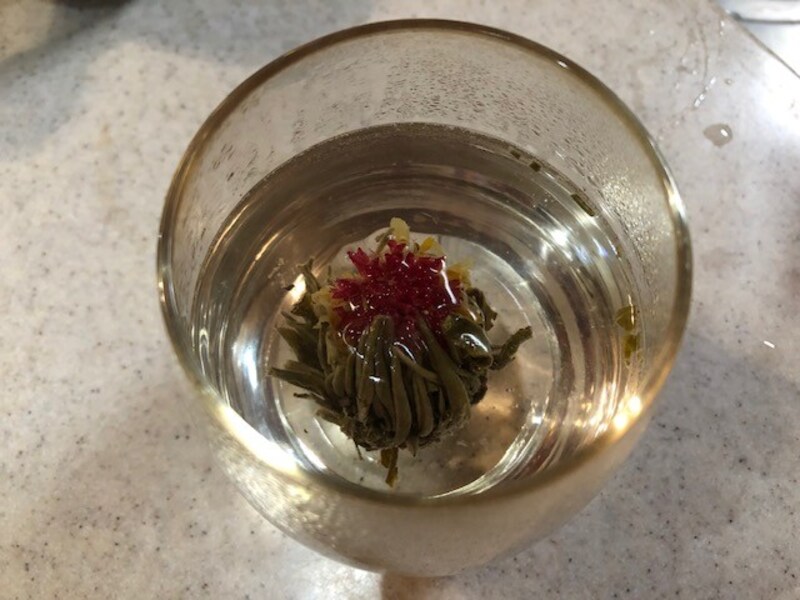 熱湯を注いで1分くらい経過した状態