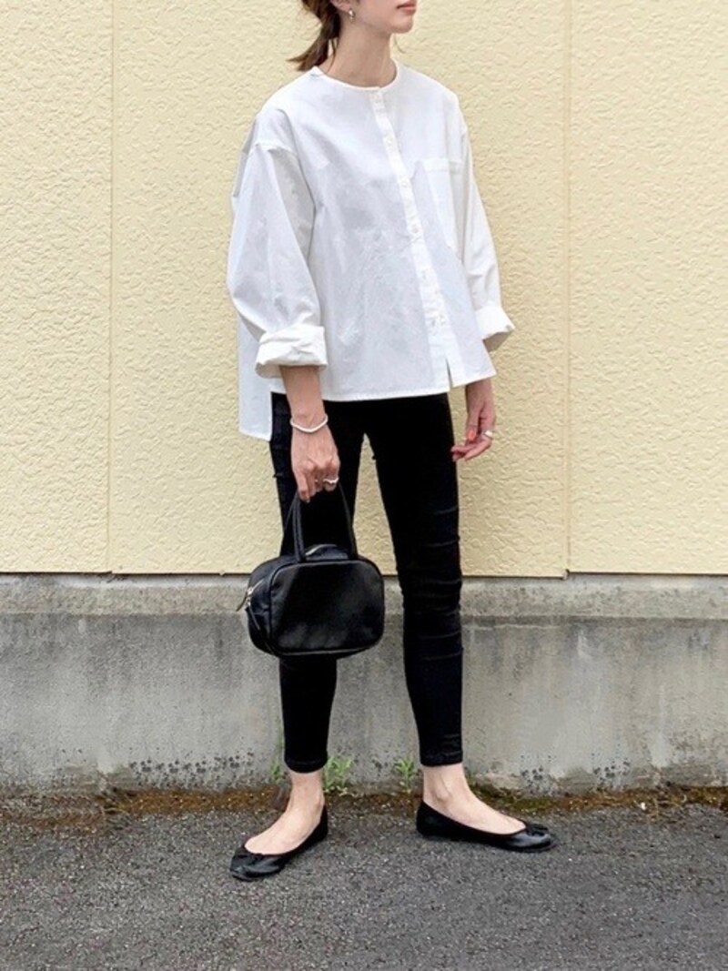 レインシューズでもフラット靴ならすんなり馴染みます 出典:WEAR