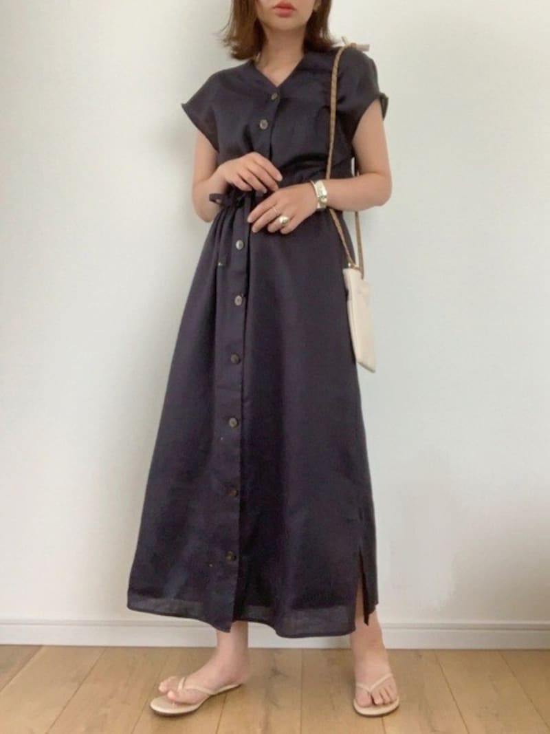 ウエストの位置が分かるものならスタイルアップにも◎　出典：WEAR