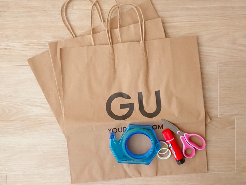 紙袋で作る駄菓子屋さんの紙バッグと駄菓子入れの材料