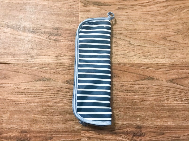 折り畳み傘をサッとしまえる100均の傘カバー