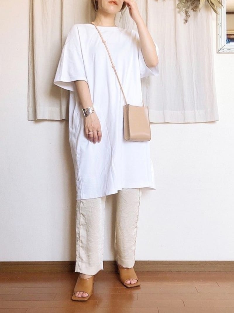 汚れが気になる白ワンピもユニクロプライスならトライできる！　出典：WEAR