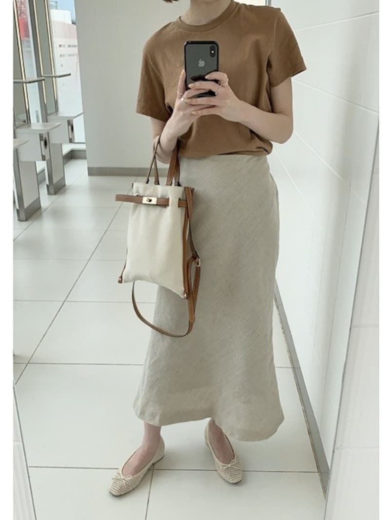 麻100％ならこのようなナチュラルな生地感です　出典：WEAR