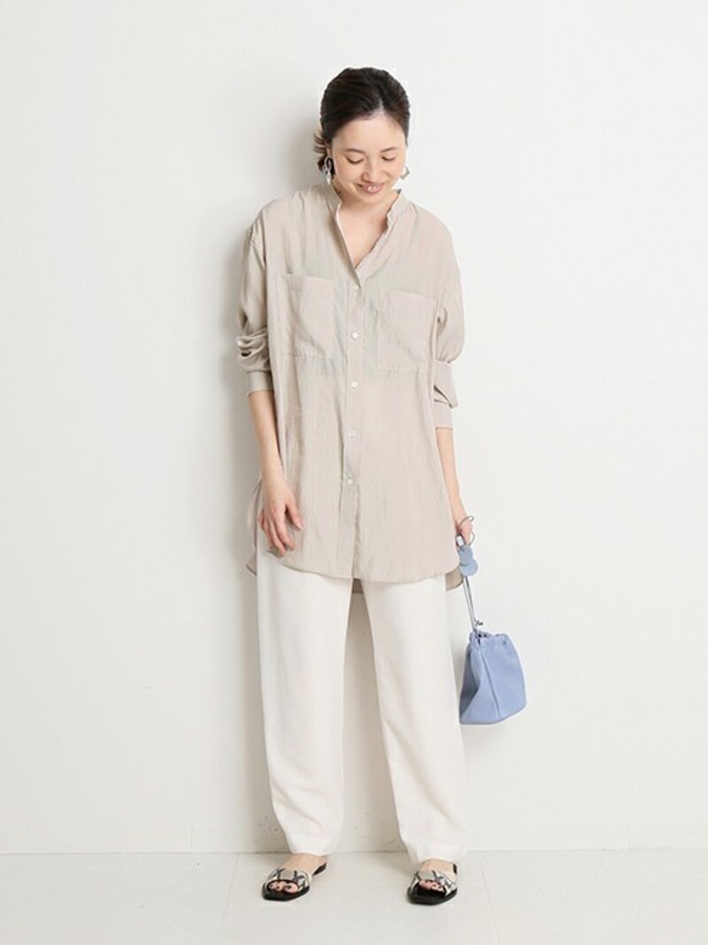 足元にサンダルを選んだことで、こなれたおしゃれ感が出ています 出典:WEAR