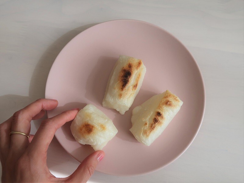 手と比較するとこのぐらいの、使いやすいサイズ感です