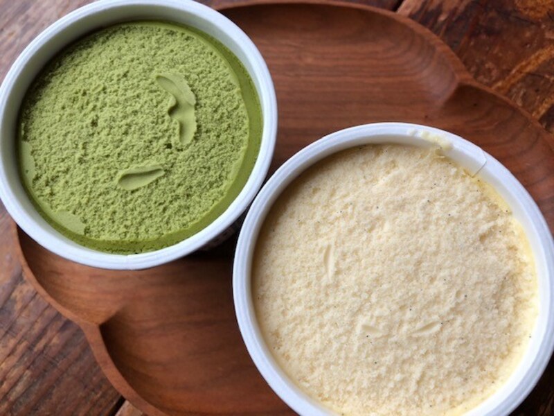 びっくりするくらい味が濃い。写真はバニラと抹茶