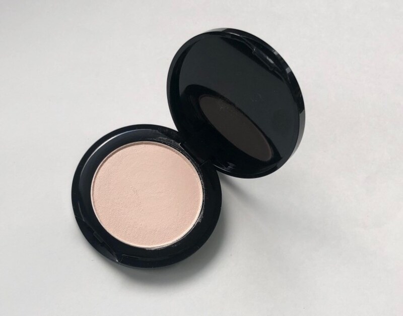 ミニマリストメイク,ミニマリスト,24hcosme,石けんオフ,多機能コスメ,プレストパウダー,パウダー,24ミネラルオイルコントロールパウダー