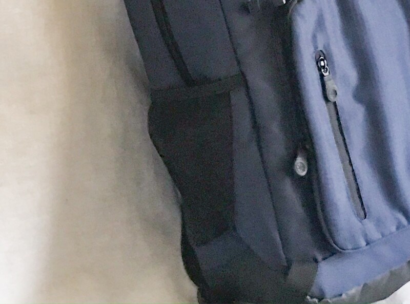 保冷リュックサイドのメッシュポケット