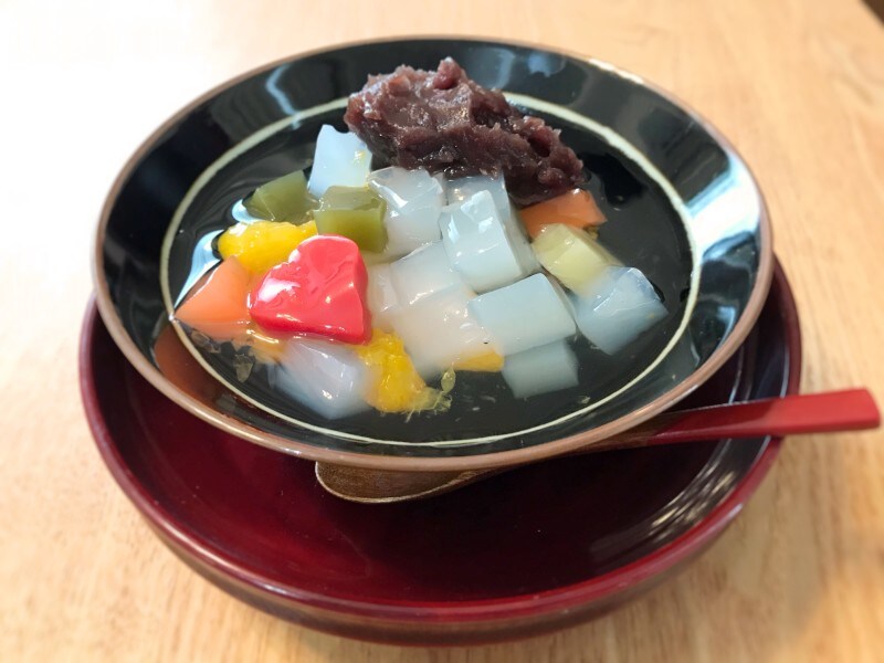 赤いハートの寒天もかわいい…。