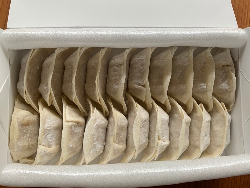 きれいに並んだ餃子を見るだけでテンション上がります