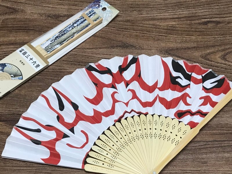 ダイソーおすすめ扇子