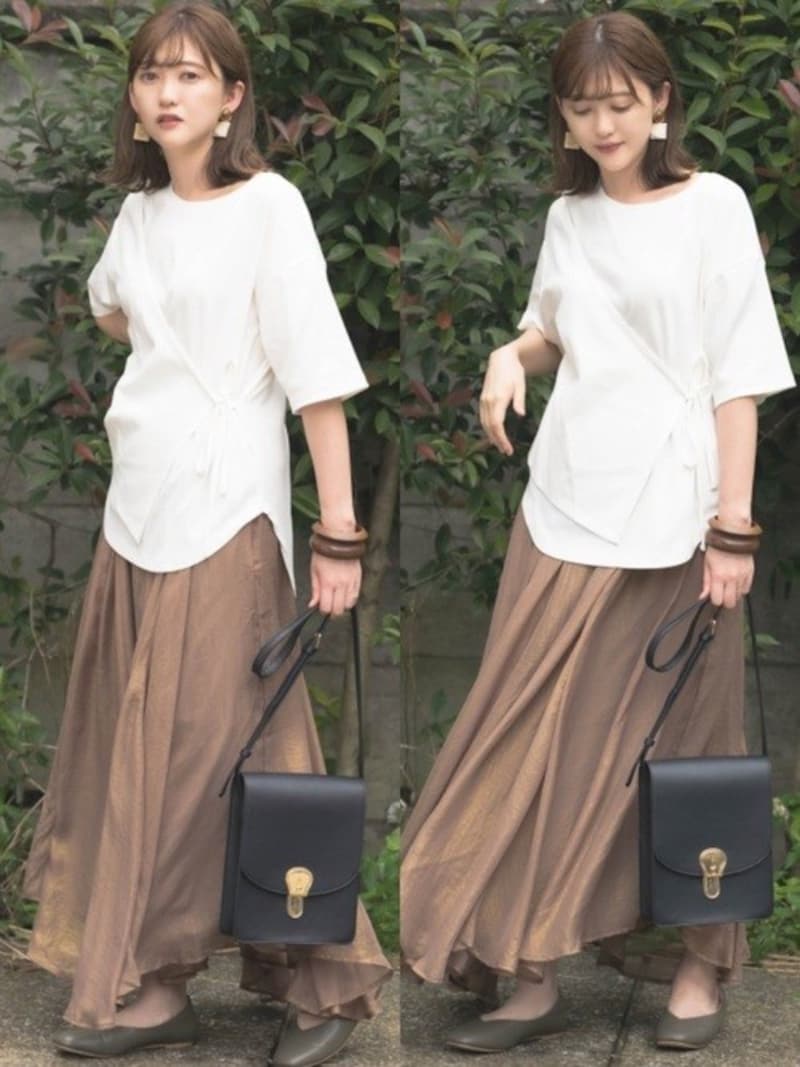 凝ったデザインでおしゃれ見えするトップスは長めの5分袖も嬉しい　出典：WEAR