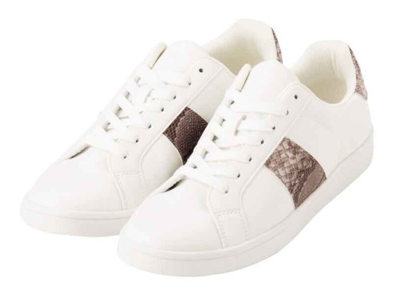 GU クリーンレザータッチスニーカー 1990円(税抜)