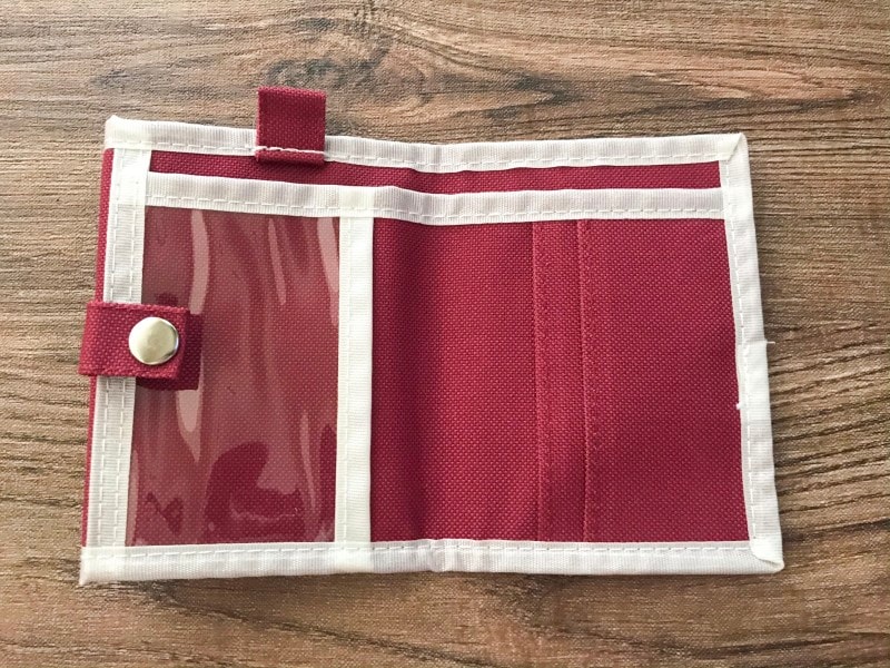 キャンドゥの100円財布