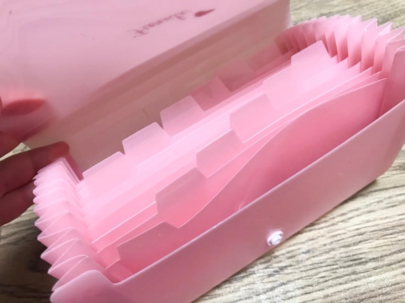 ダイソーの「セクションファイル」100円(税別)