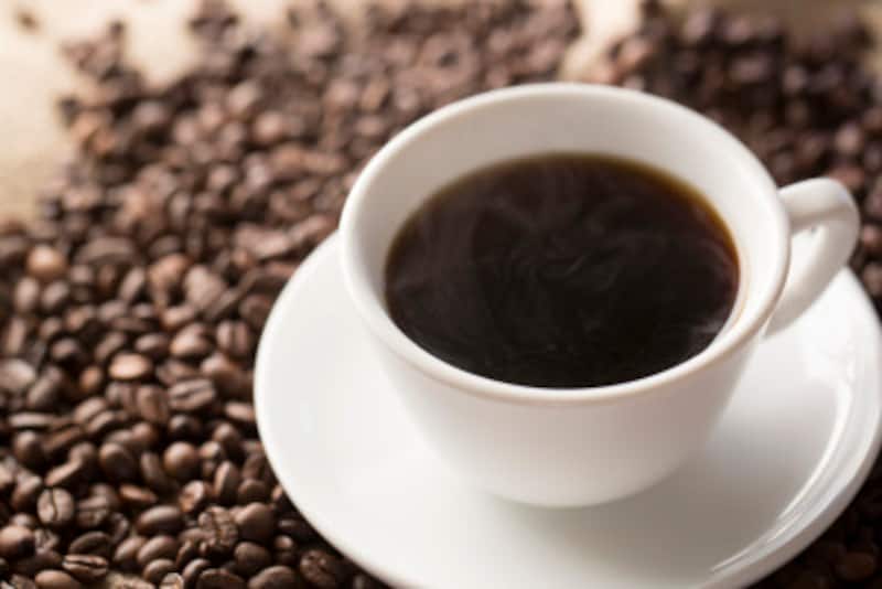 妊娠中はコーヒーなどに含まれる「カフェイン」の摂取量に注意が必要