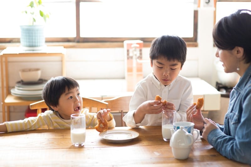 算数力がある子どもの親は、日常の中で、その都度、算数と結びつけて、話しをしています