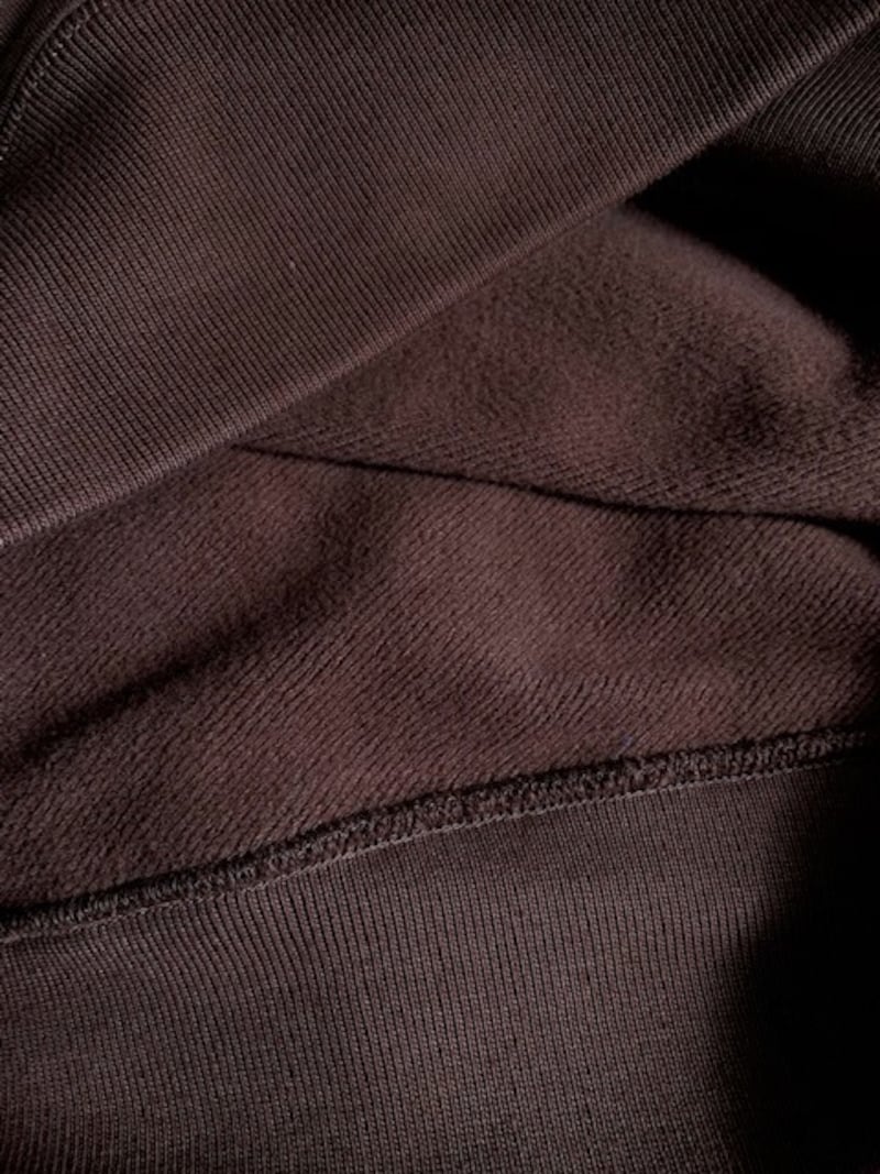 内側には少し起毛感があり、肌触りもソフトで気持ちいい