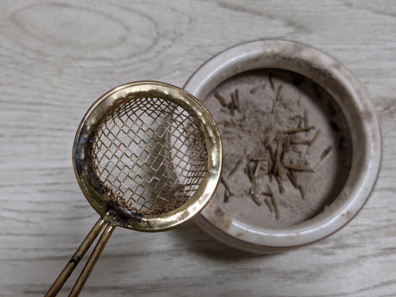 セリアおすすめ便利グッズ燃えかす取り