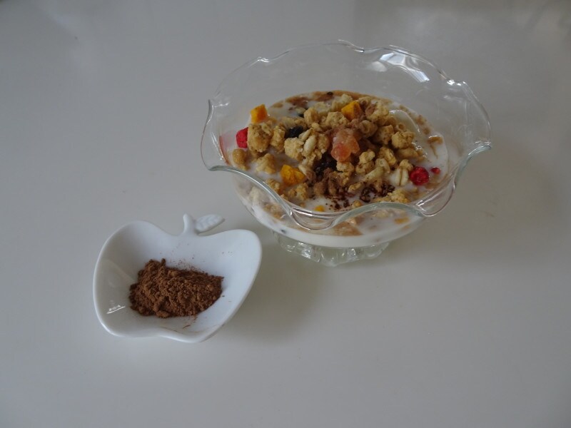 グラノーラとキャロブ