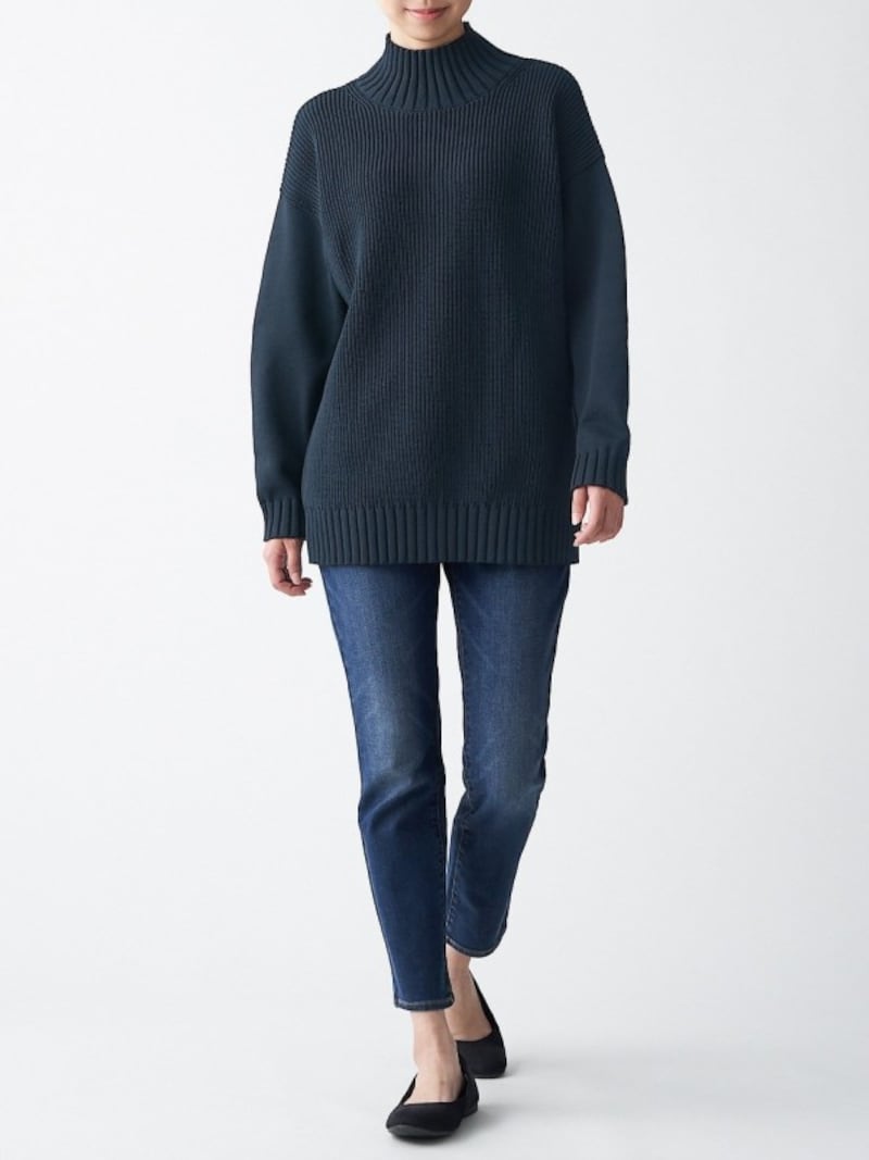 一枚で可愛い、ちょうどいい丈&オーバーサイズ感