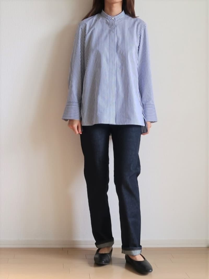 ユニクロ　スーピマコットンスタンドカラーストライプ シャツ　3990円（税抜）