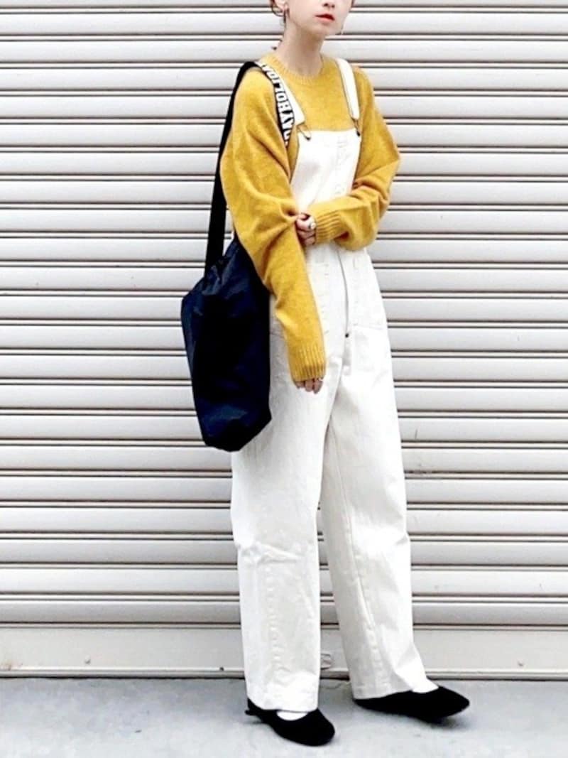 カラバリ豊富なプレミアムラムクルーネックセーターはメンズもチェック　出典：WEAR