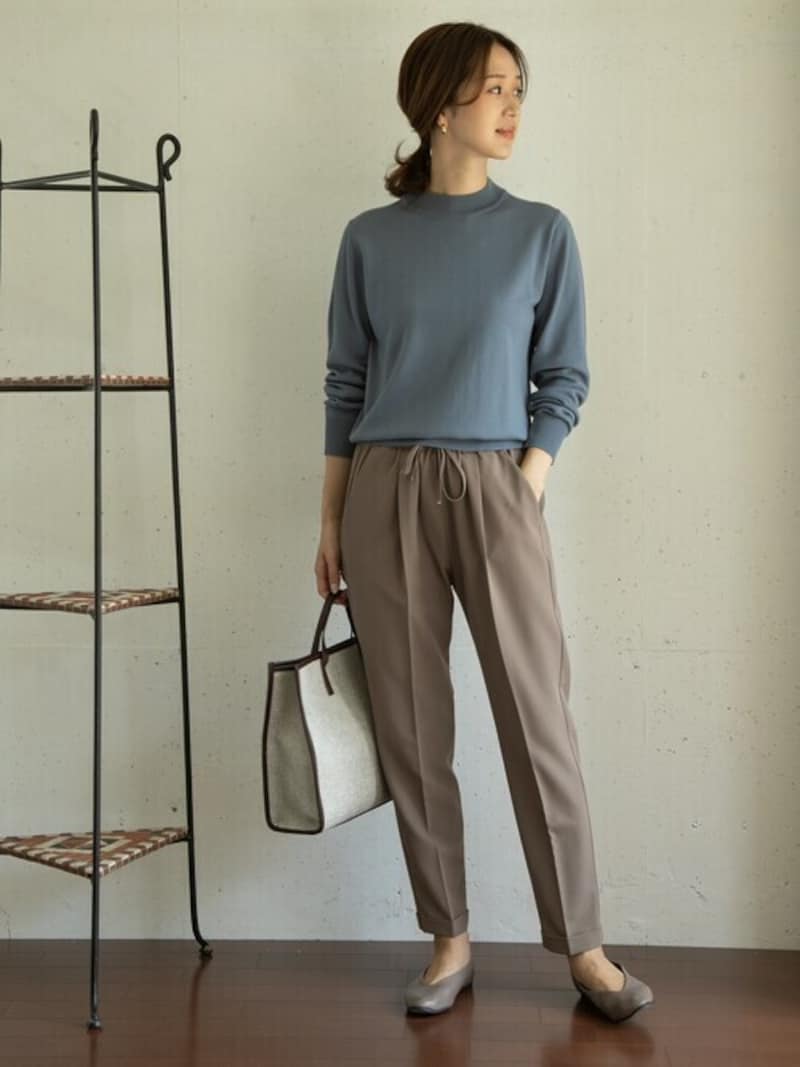 くすみ系のきれい色もブルー、ピンク、グリーンなど選択肢は豊富です　出典：WEAR