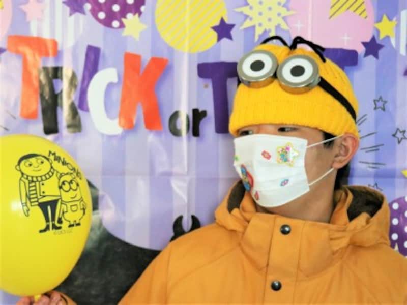 100均、300均商品だけで作るミニオンのプチ仮装