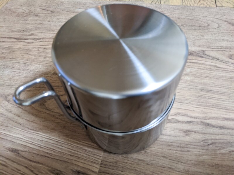 重ねてコンパクトに収納できる油ターン