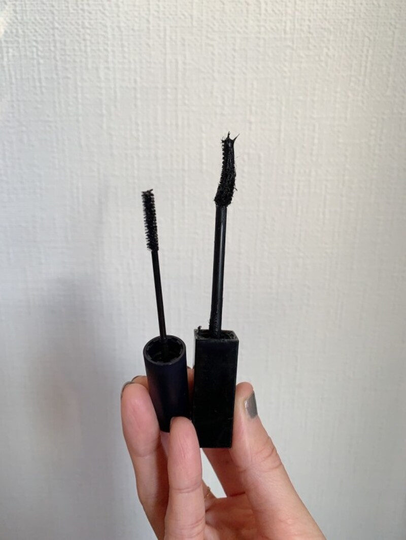 右がこれまでメインで使っていたマスカラブラシ。左がエテュセです