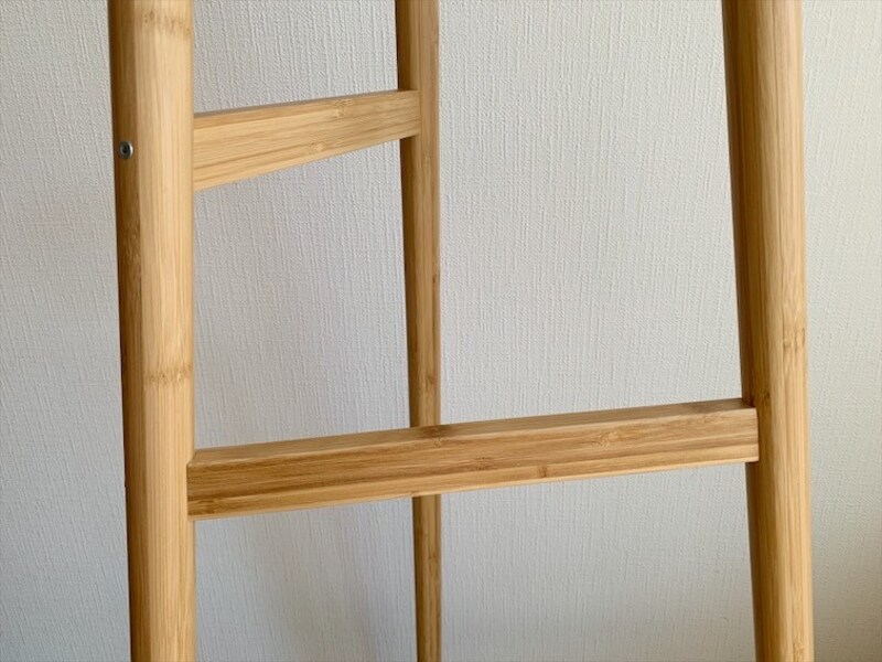 ナチュラルな風合いですが、表面はなめらかで引っかかりもゼロ