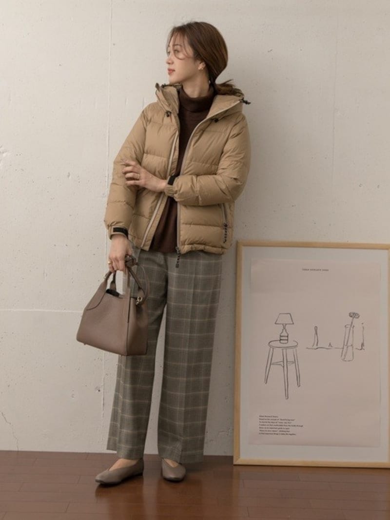 チェック柄パンツはメインアウターがスポーティーな人に特におすすめ　出典：WEAR